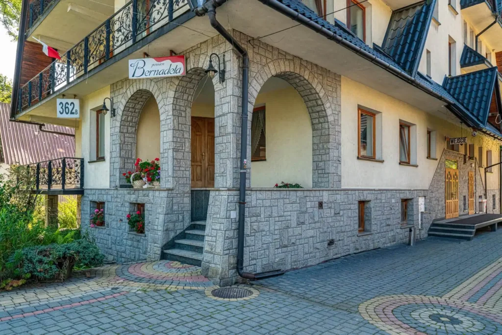 Budynek Domu Wczasowego Bernadeta w Białym Dunajcu