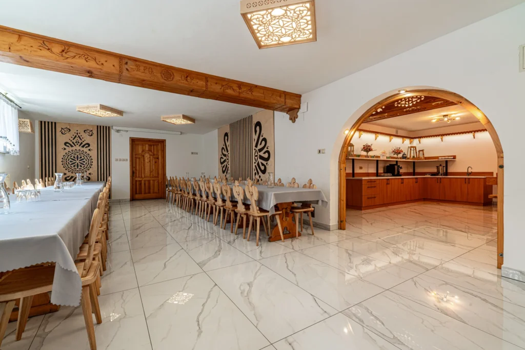 Sala biesiadna, Dom Wczasowy Bernadeta