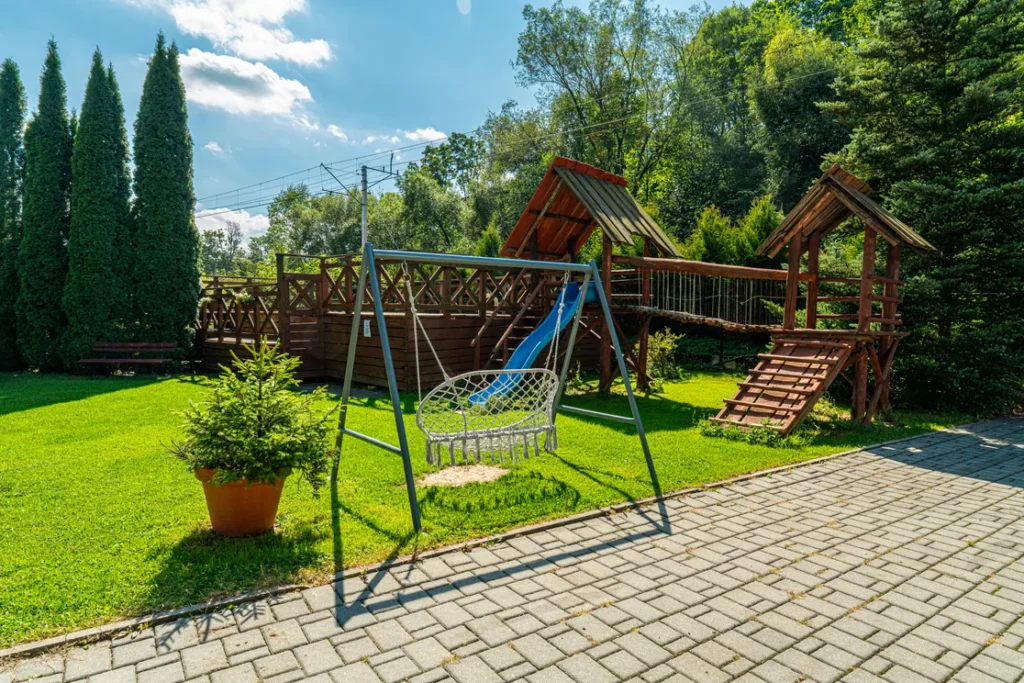 Plac zabaw, Dom Wczasowy Bernadeta